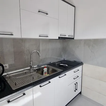 Apartament Malaj *
